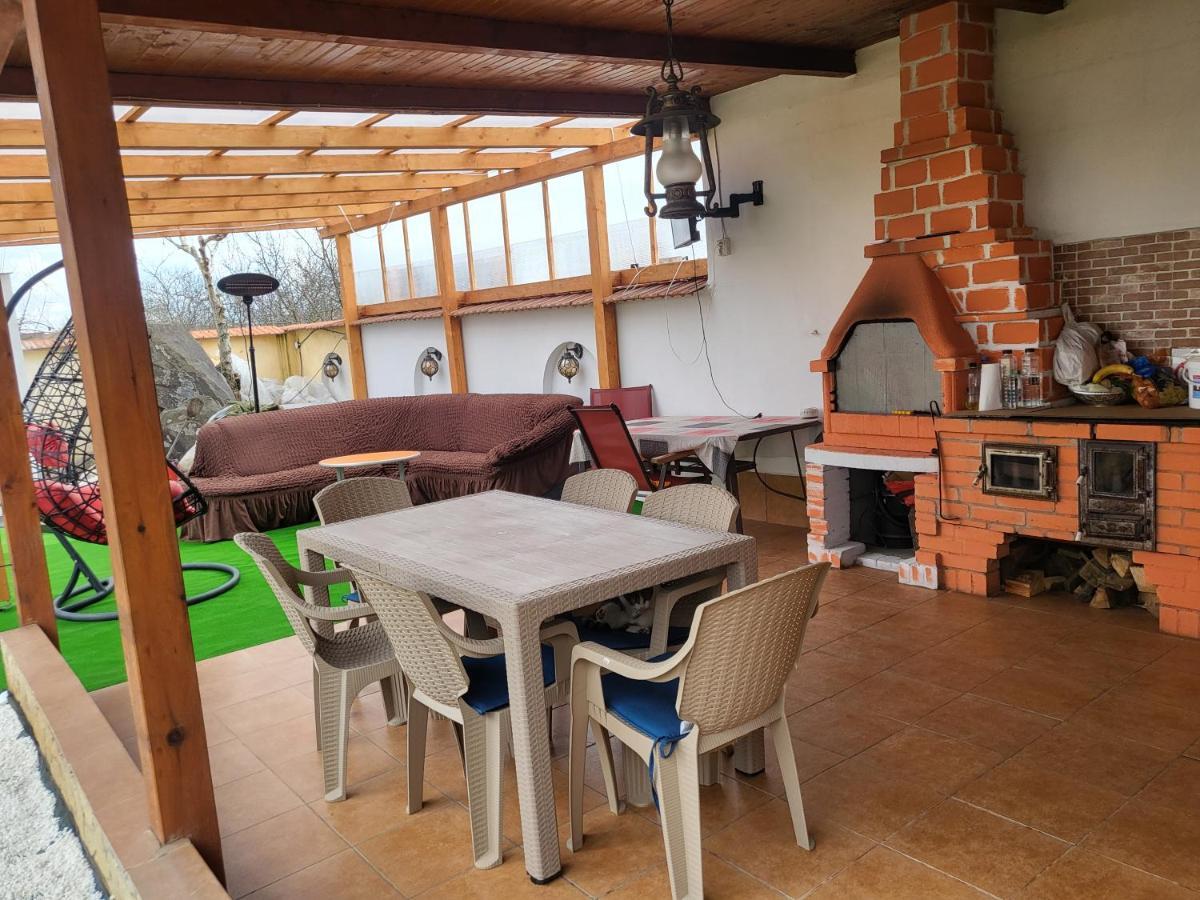 Vila Ana Cu Terasa Gratar Si Jacuzzi Villa Satu Mare Esterno foto